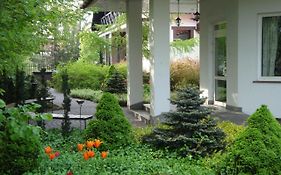 Hotel Flora